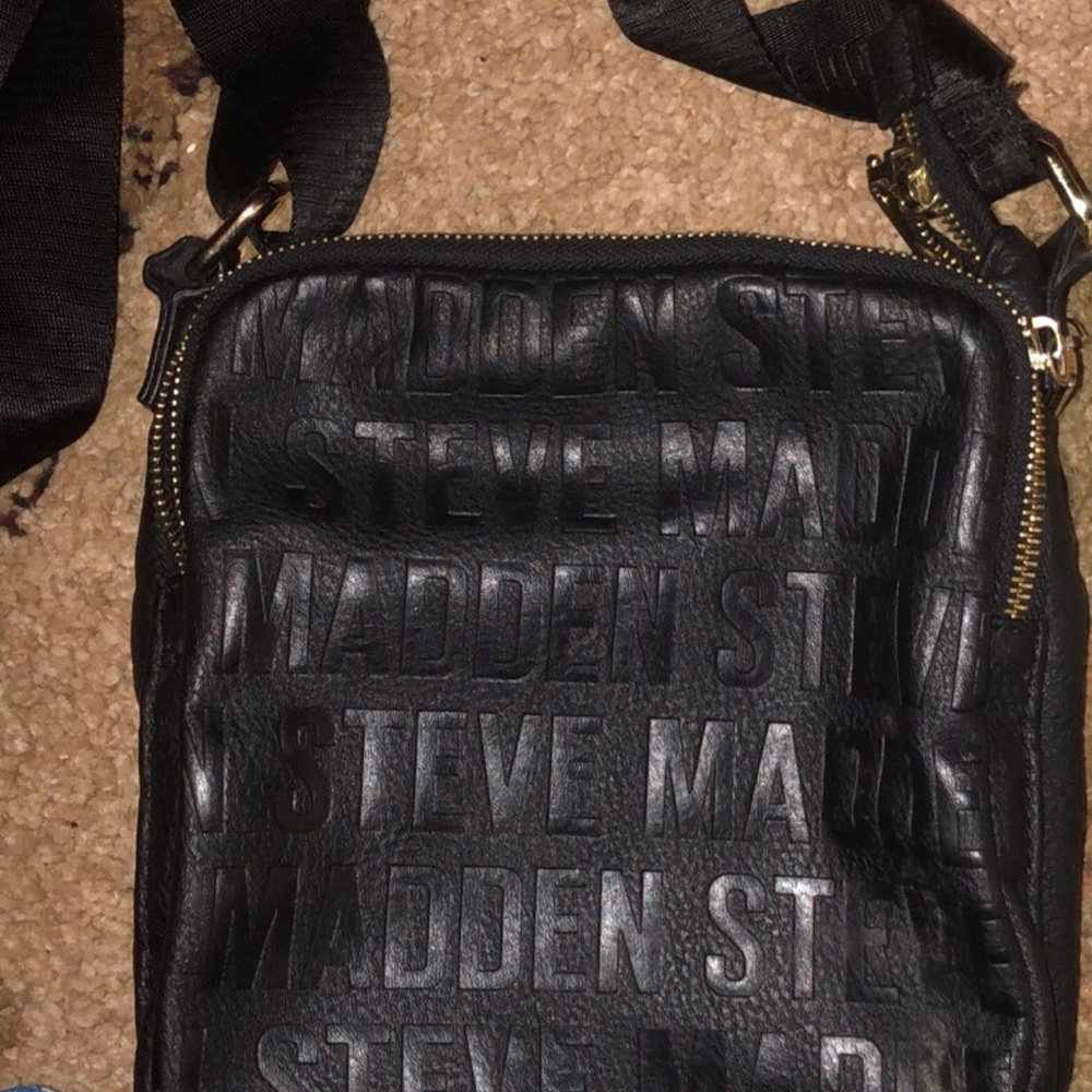Steve Madden, Crossbody pocketbook